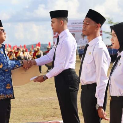 Wagub Nyanyang Serahkan SK Kepada 752 CPNS dan PPPK Pemprov Kepri