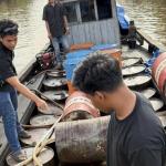 Polda Riau Bongkar Perdagangan Ilegal Solar Subsidi, Amankan Lebih dari 10 Ribu Liter BBM