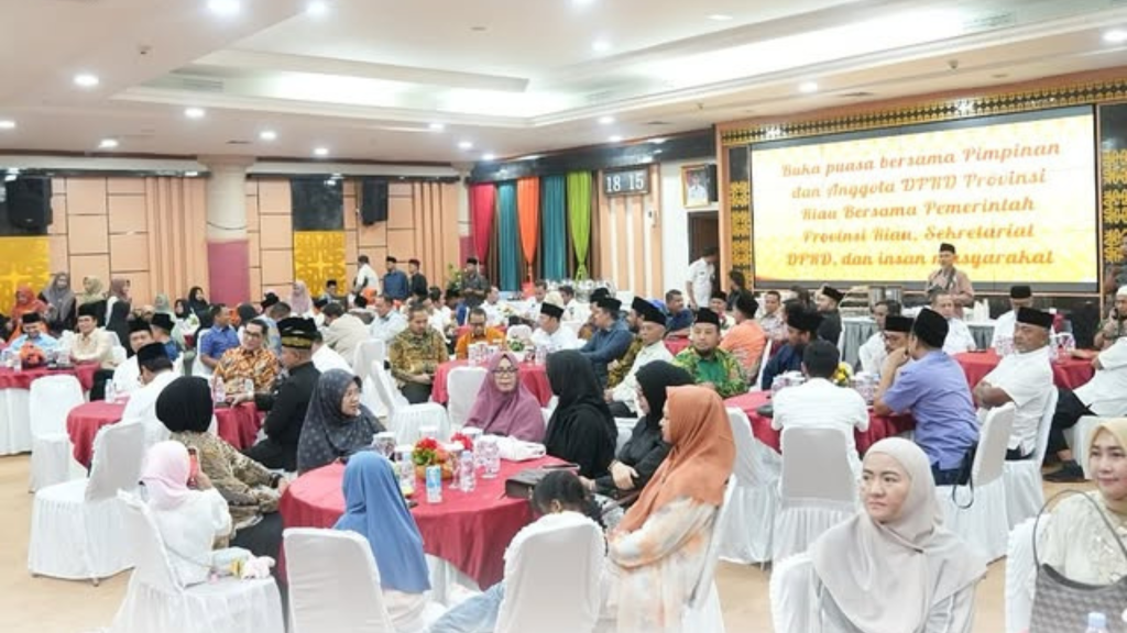 DPRD Provinsi Riau Gelar Buka Puasa Bersama Untuk Pererat Kebersamaan dan Sinergi Kelembagaan