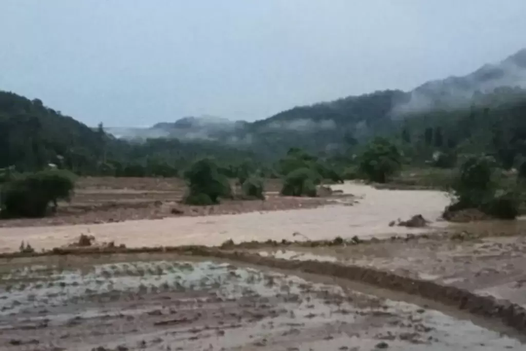 Banjir Bandang Melanda 3 Kabupaten di Sumbar, 1 Warga Meninggal Dunia