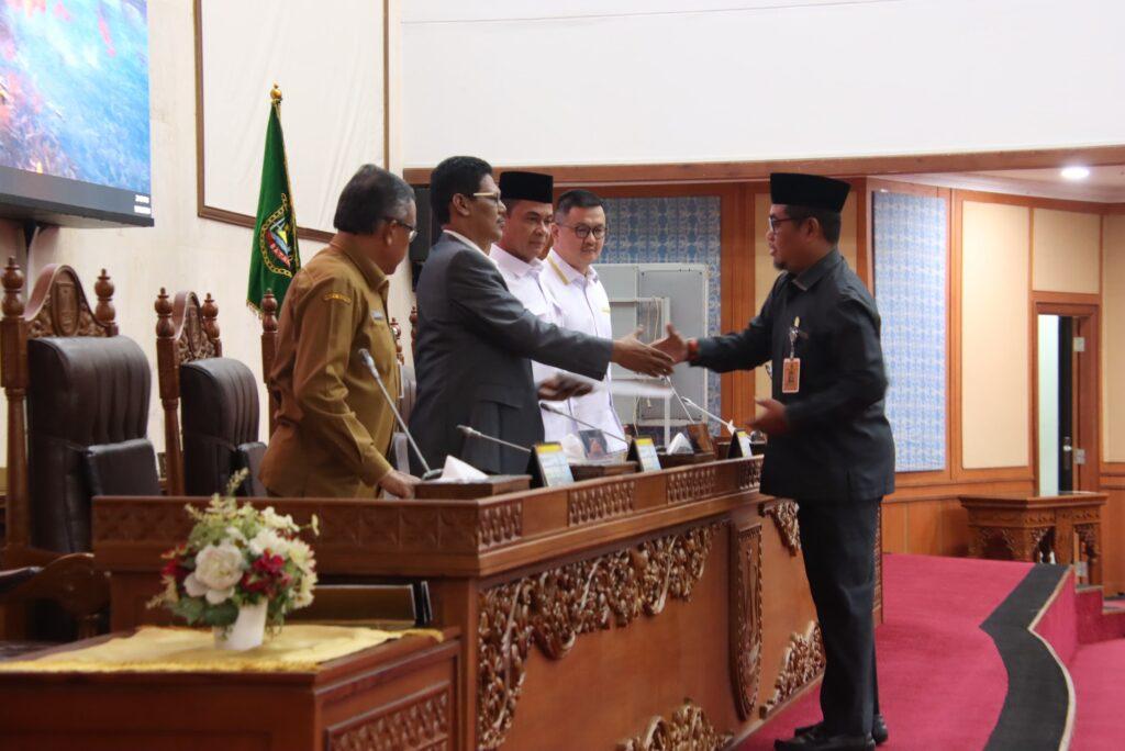 DPRD Kota Batam Gelar Rapat Paripurna Dengan Agenda Laporan Hasil Pembahasan Pansus Peraturan DPRD