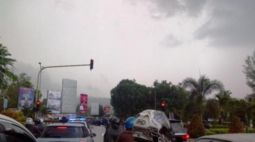 BMKG Peringatkan Waspada Hujan Disertai Petir di Kepri Hari ini