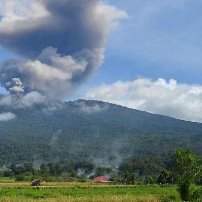 Gunung Marapi Sumbar Meletus Lagi: Warga Diminta Waspada Terhadap Lahar dan Hujan Abu