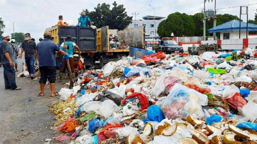 Tumpukan Sampah Kembali Hiasi Kota Pekanbaru, DLHK Desak Operator Tindak Cepat