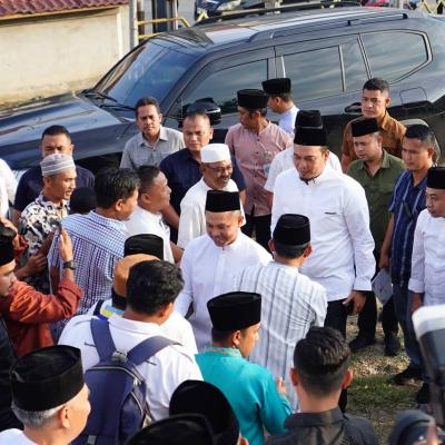 Gubri Abdul Wahid Kunjungi Air Molek, Komitmen Wujudkan Infrastruktur dan Pendidikan Berkualitas