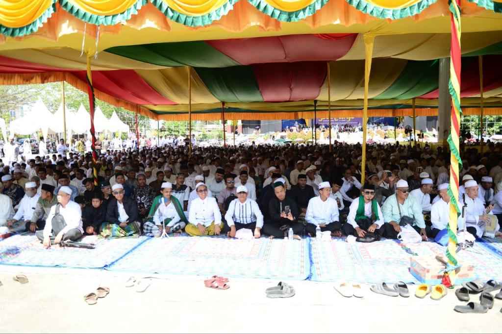 Ribuan Warga Inhil Hadiri Acara Gema Muharram Bersama UAS dan Gubri