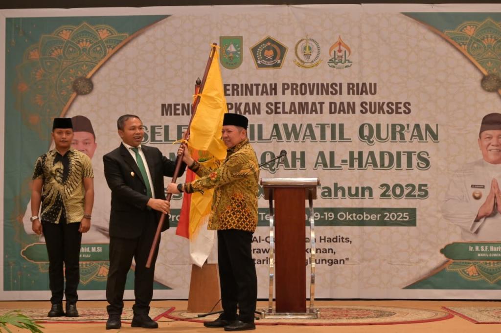 Lepas Kafilah STQH, Gubernur Wahid Janjikan Bonus Bagi Pemenang Seleksi