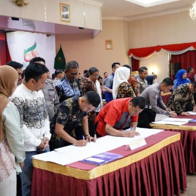 Bapenda Riau Teken Pakta Integritas Massal, 310 Personel Samsat Siap Tingkatkan PAD