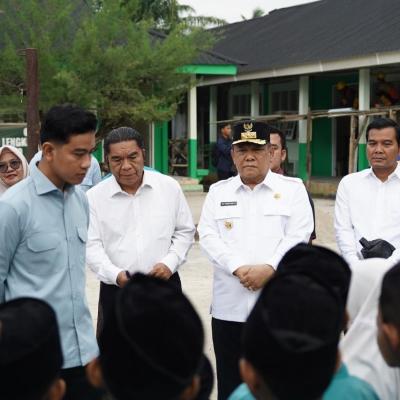 Dampingi Wapres Kunker ke Rokan Hilir, Plt Gubri Tegaskan Komitmen Pemprov Riau Dukung PSN