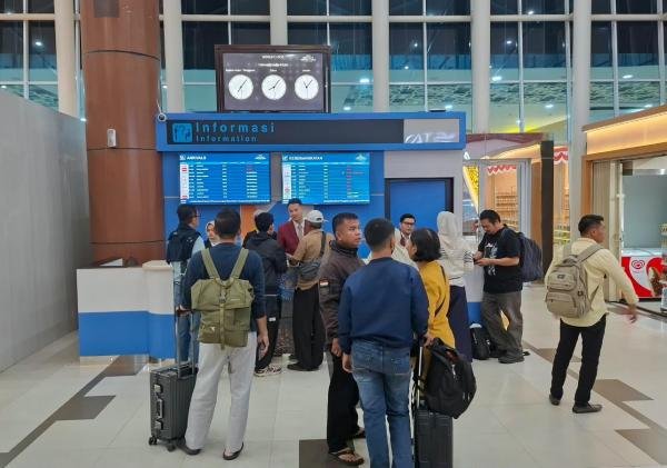 Erupsi Anak Krakatau, 19 Penerbangan di Bandara SSK II Pekanbaru Batal