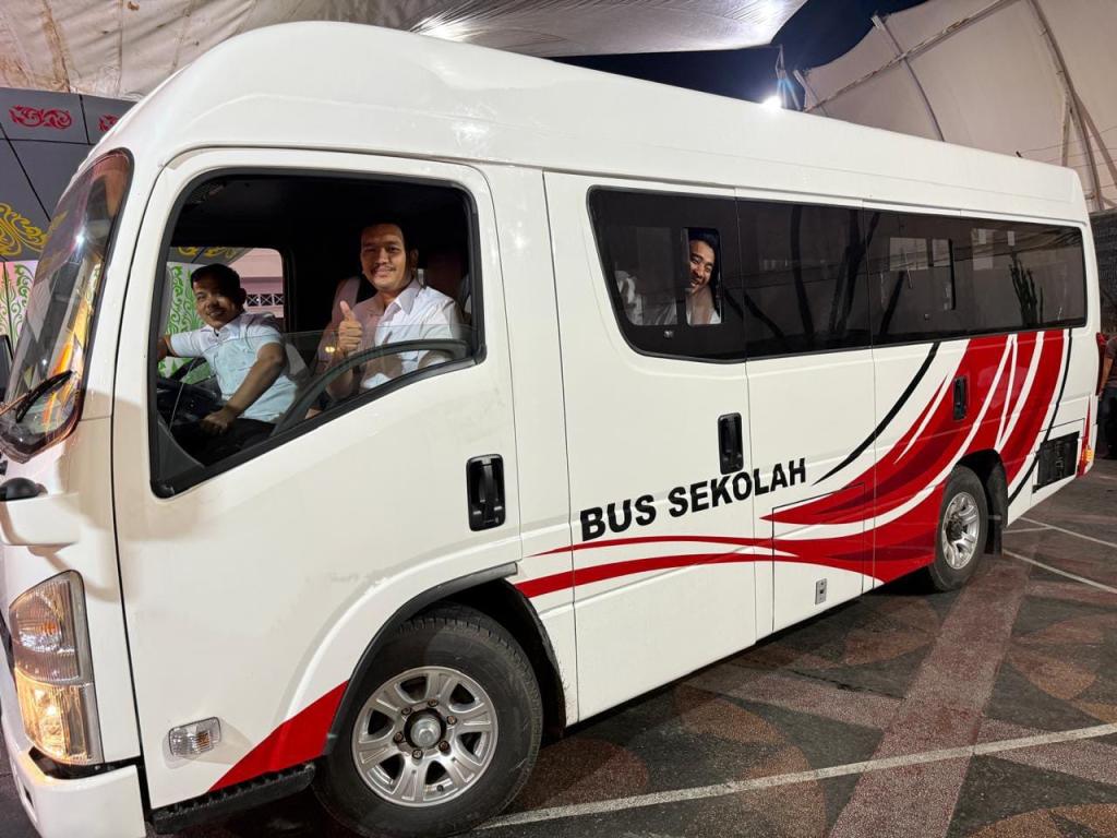 Kemenhub Beri Bantuan 2 Bus Sekolah ke Pemkot Pekanbaru, Siswa Bisa Gratis Naik