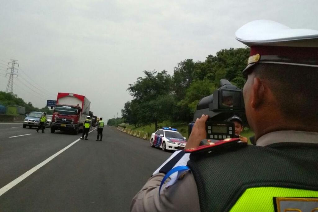 Ngebut di Jalan Tol? Siap-Siap Kena Speed Gun, Polda Riau Bakal Razia Ketat!