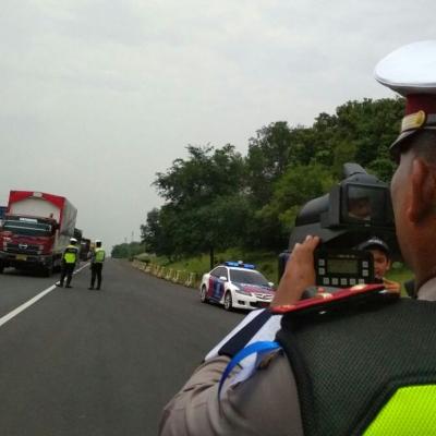 Ngebut di Jalan Tol? Siap-Siap Kena Speed Gun, Polda Riau Bakal Razia Ketat!
