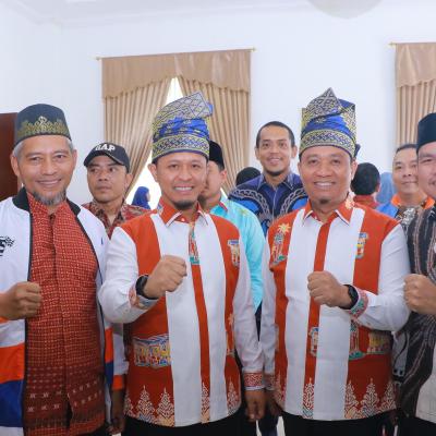 Tepuk Tepung Tawar untuk Wako dan Wawako Pekanbaru: Awali Kepemimpinan dengan Doa Restu Adat