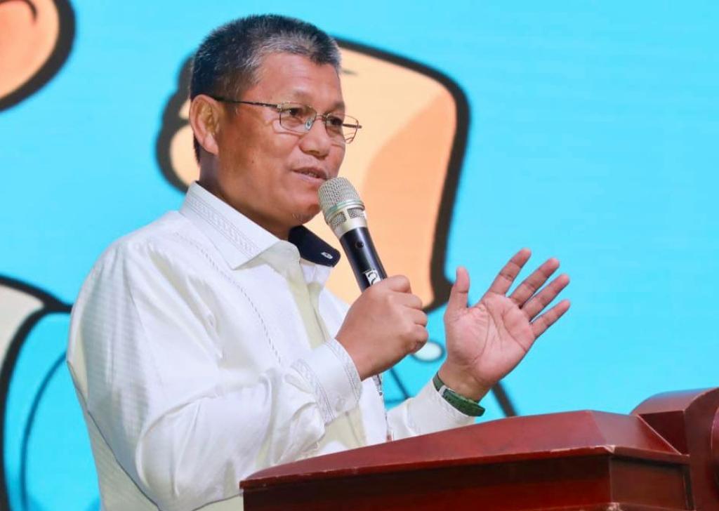 Sekda Batam Tantang 800 Calon Wisudawan UT Jadi Motor Indonesia Emas 2045