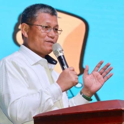 Sekda Batam Tantang 800 Calon Wisudawan UT Jadi Motor Indonesia Emas 2045