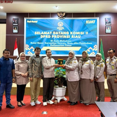 Komisi II DPRD Provinsi Riau melakukan kunjungan konsultasi karantina komoditas strategi BBKHIT Kaltim
