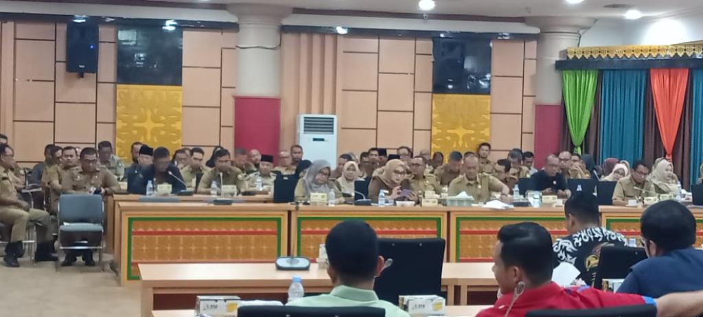 Tunda Bayar Disdik Riau Tembus Rp136 Miliar