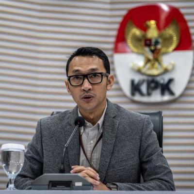 Ketua DPRD Kuansing dan Pengurus KUD Kembali Diperiksa KPK dalam Kasus Pelepasan Kawasan Hutan
