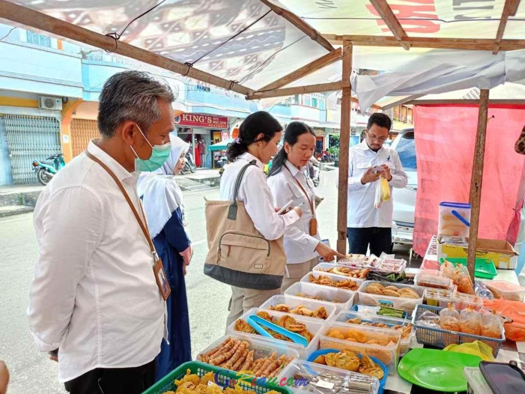 Disperindag dan BBPOM Lakukan Pengujian Sampel Takjil di Selatpanjang