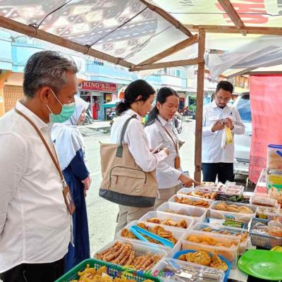 Disperindag dan BBPOM Lakukan Pengujian Sampel Takjil di Selatpanjang