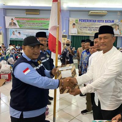 Pagi Ini 445 Jemaah Haji Pekanbaru Terbang ke Madinah, Ini Pesan Kemenag