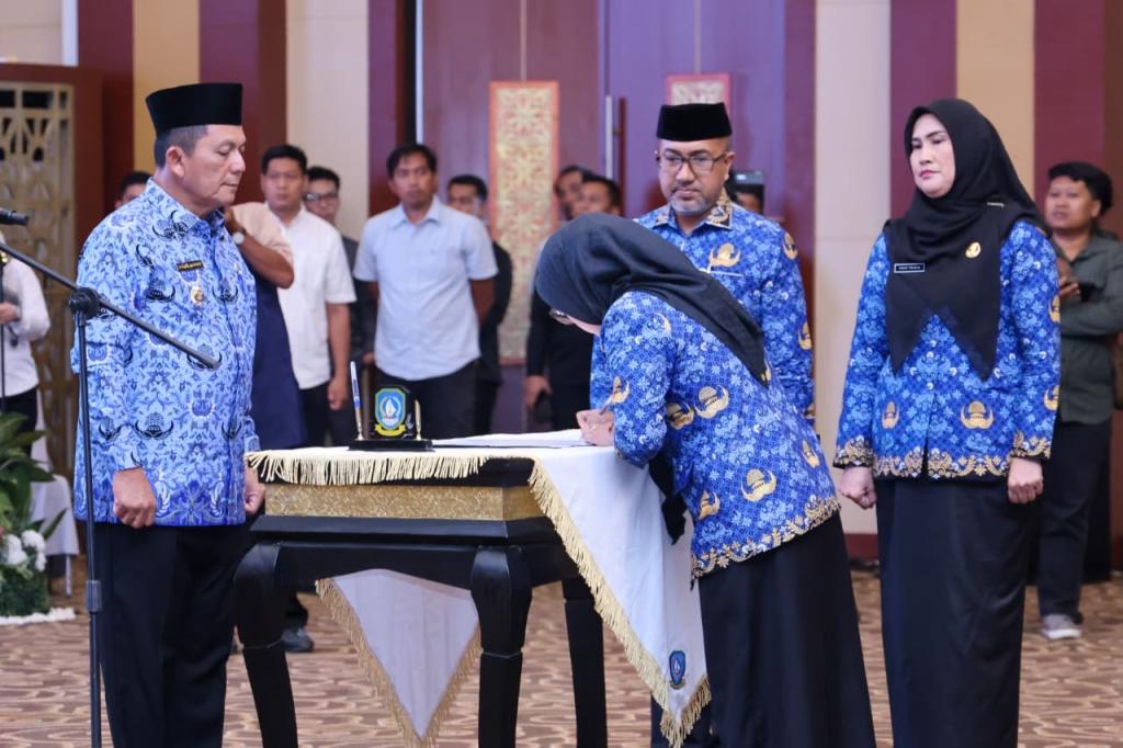 Gubernur Ansar Lantik Pejabat Eselon II–III Pemprov Kepri, Tekankan Profesionalisme dan Kinerja