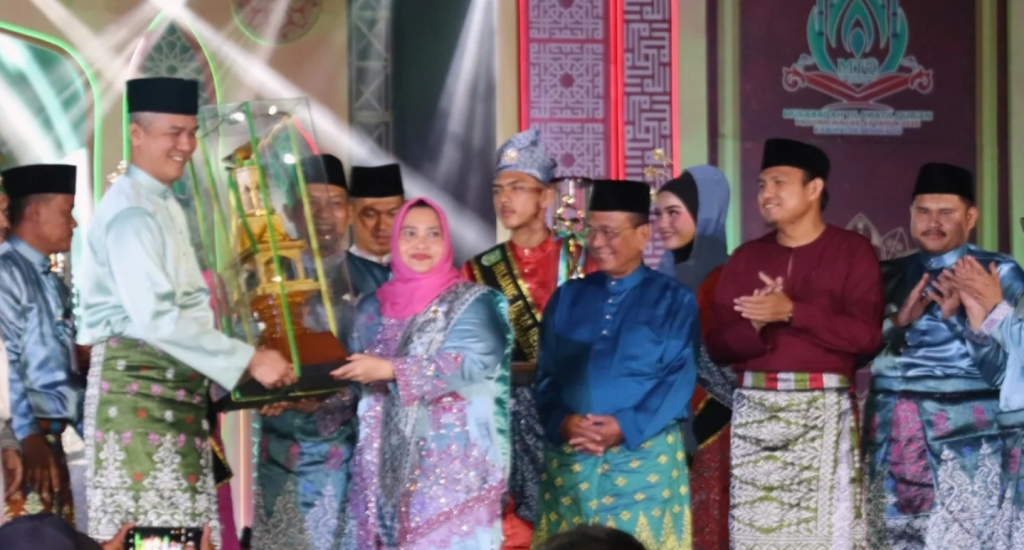 Ketua Komisi I DPRD Riau Nur Azmi Hasyim Hadiri Penutupan MTQ ke-43 Tingkat Provinsi Riau di Bengkalis