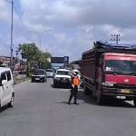 Halau Truk ODOL, Dishub Pekanbaru Jaga Pintu Masuk Kota Hingga Malam Hari