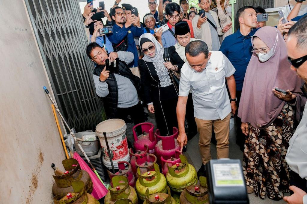 Bahlil Tegaskan Pengecer LPG 3 Kg Tak Dihapus, Tapi Ditransformasi Jadi Sub Pangkalan