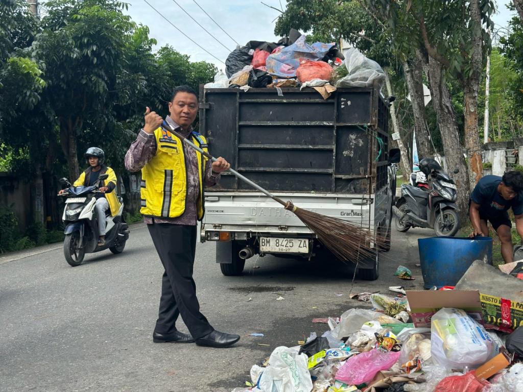 Wawako Pekanbaru Markarius Anwar: Masih Ada Sampah Menumpuk