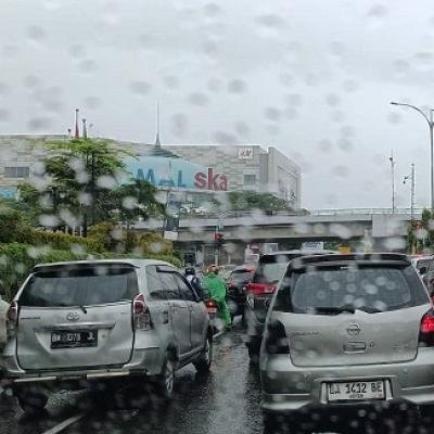 Cuaca Riau Hari ini: Siang Cerah Berawan, Malam Hujan Lebat di Siak hingga Inhil