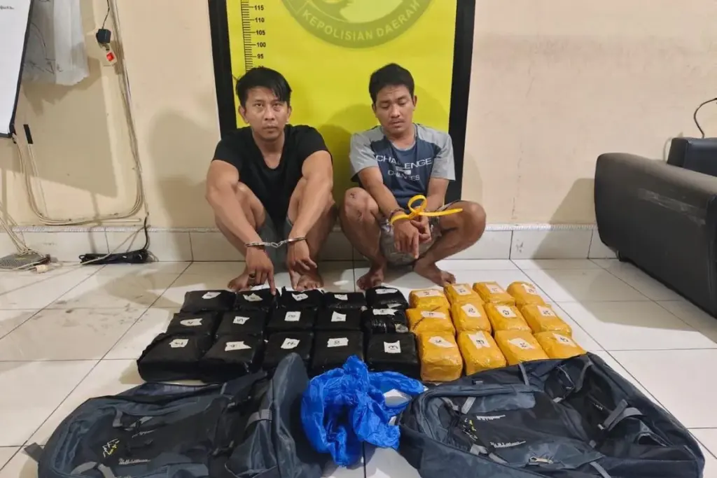 Polda Riau Tangkap Dua Kurir Narkoba di Pekanbaru, 28 kg sabu Disita