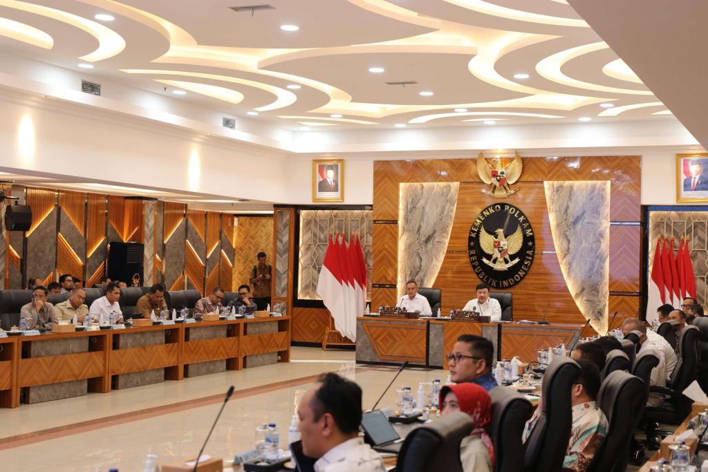 Menkopolhukam Tegaskan Negara Tidak Akan Kalah Dengan Premanisme dan Ormas