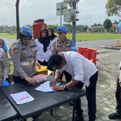 Tegas Berantas Narkoba! Kapolda Riau Perintahkan Tes Urine Dadakan untuk Personel