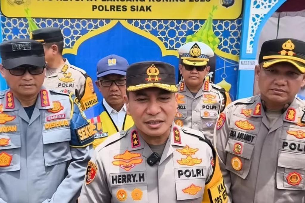 Kapolda Riau Tinjau Pospam di Siak, Pastikan Kelancaran Arus Mudik Lebaran