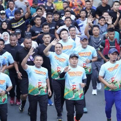Puluhan Ribu Peserta Meriahkan Karhutla Fun Run 2025 Polda Riau: Lari Sehat, Alam Selamat