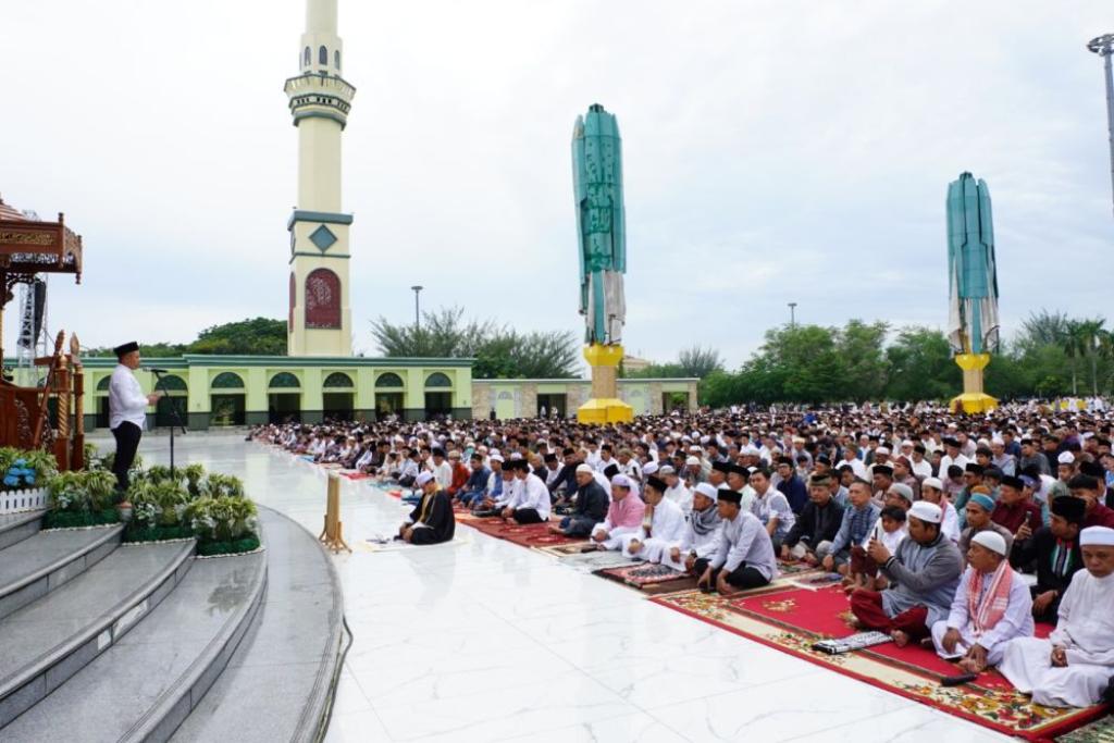 Rayakan Idul Adha, Gubernur Wahid Ajak Masyarakat Tingkatkan Kepedulian Sosial