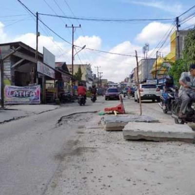 Markarius Anwar Minta Perbaikan Jalan Amblas Akibat IPAL Tidak Sekadar Tambal Sulam