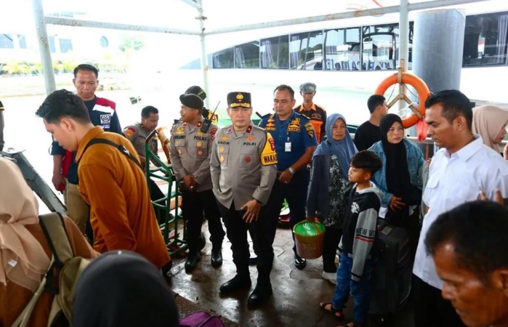 Wakapolda Kepri Pantau Arus Balik Lebaran 2025, Pastikan Pelayanan Kepolisian Optimal