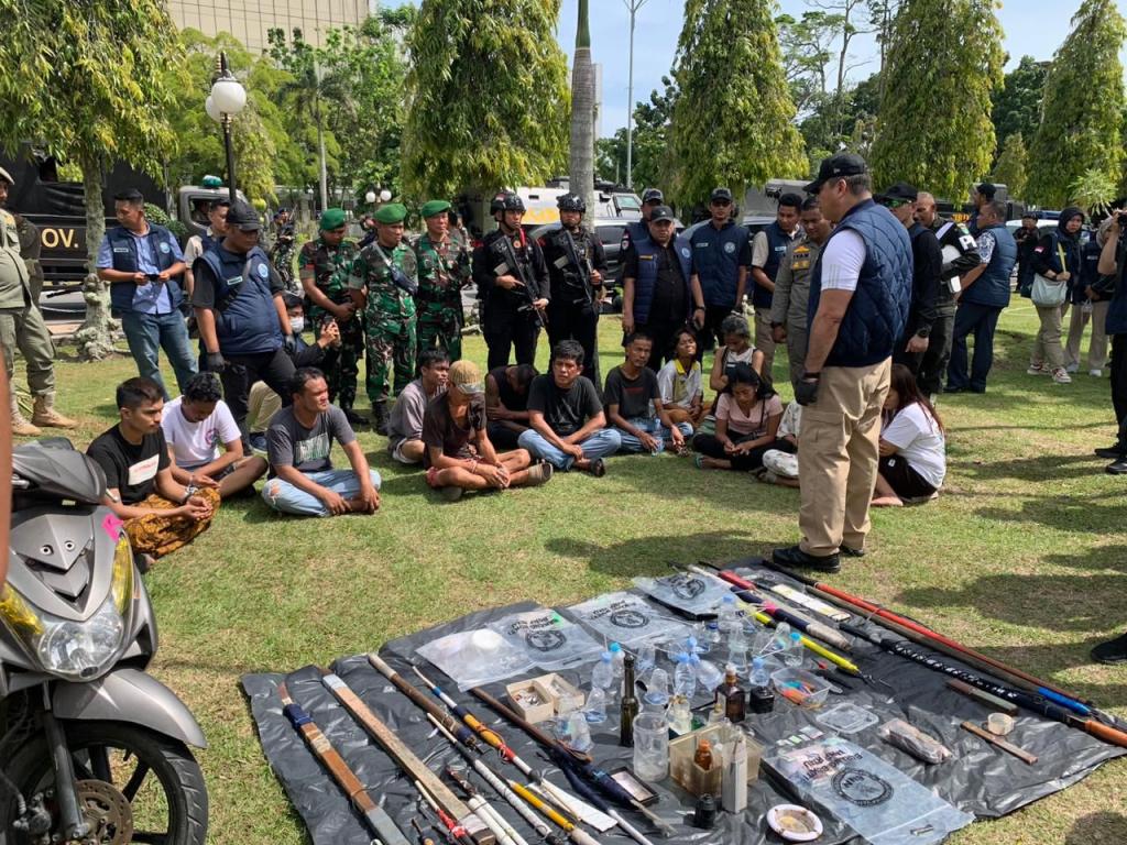 Lakukan Razia di Kampung Narkoba, Tim Gabungan Tangkap 13 Warga Pangeran Hidayat