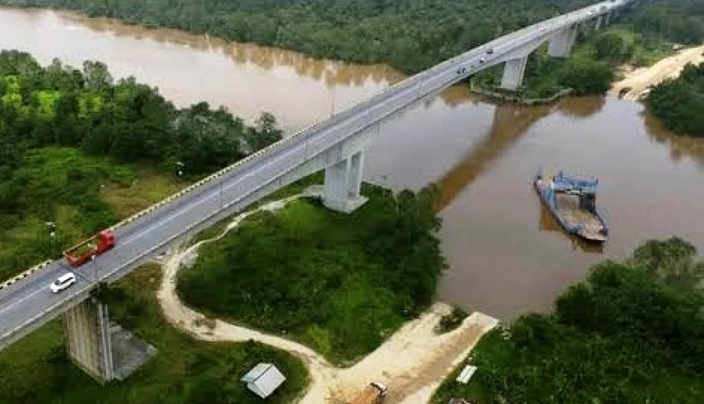 Lakukan Uji Frekuensi, Dinas PUPR Riau Pastikan Jembatan Perawang Aman Dilintasi