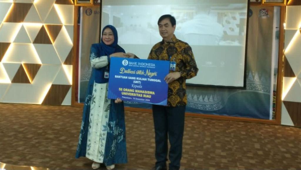 BI Riau Bantu Mahasiswa UNRI Lunasi UKT, Dukung Pendidikan Inklusif
