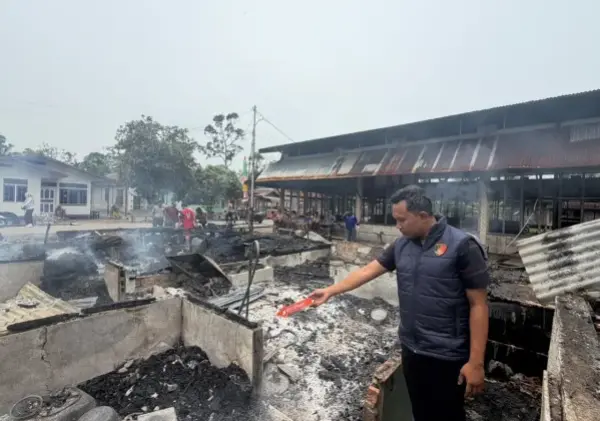 Diduga Akibat Korsleting, Rumah Camat Merbau Hangus Terbakar