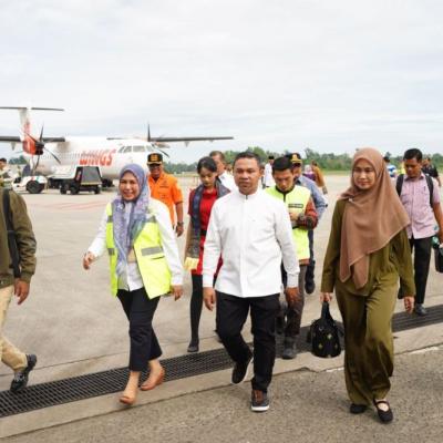 Gubernur Riau Dorong Penerbangan Langsung Haji dan Umrah dari Pekanbaru-Arab Saudi