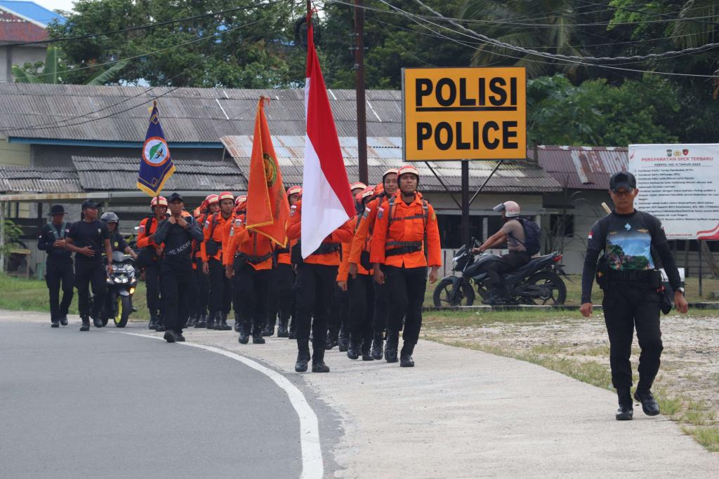 Asah Kemampuan, CPNS KPP Natuna Ikuti Kegiatan Longmarch