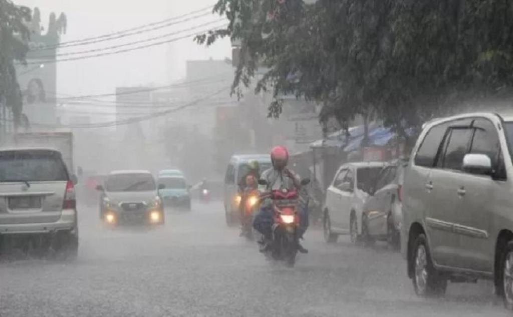 Cuaca Ekstrem Ancam Riau Hari Ini, Ini Wilayah yang Harus Waspada
