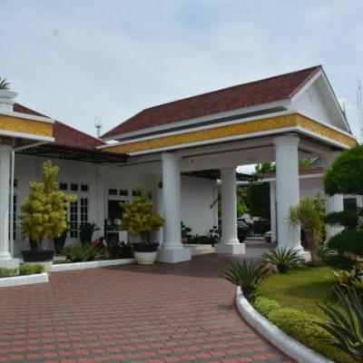 KPK Lakukan Penggeledahan di Rumah Dinas Gubernur Riau