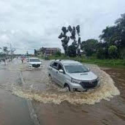 Pemkab Siak Dirikan Dapur Umum untuk Korban Banjir di Kampung Benteng Hilir