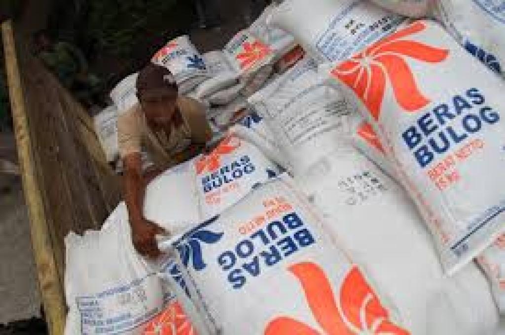 Stok Beras di Riau Aman untuk 4-5 Bulan ke Depan, Bulog Siap Salurkan 18.326 Ton